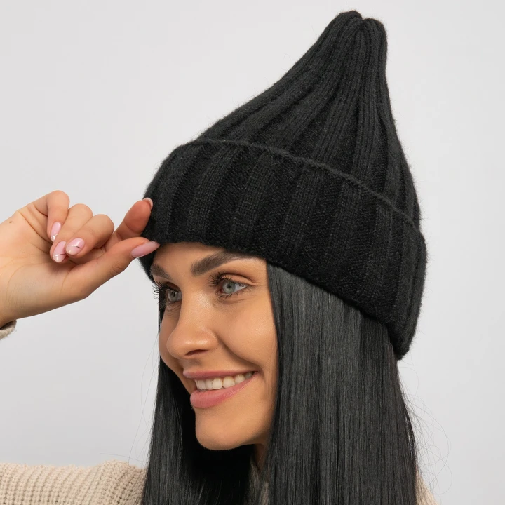 Шапка женская бини черная